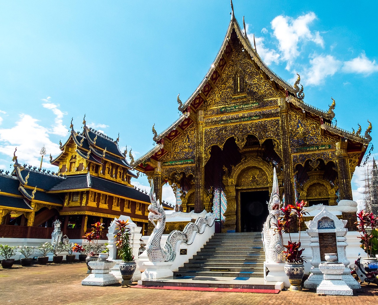 temple complex, temple, north thailand-221016.jpg